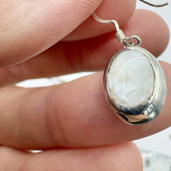 Vintage Mexican Sterling Silver Oval Mother Of Pearl Inlay Dangle Drop Earrings - Picture 12 of 14